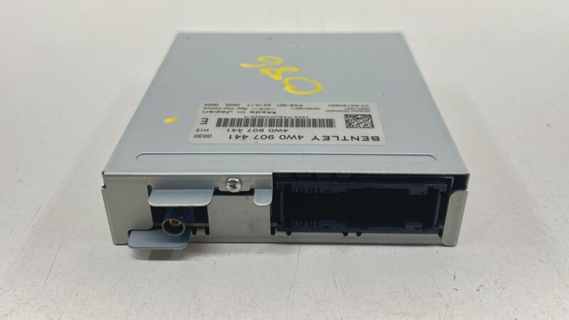 4W0 907 441 / 4W0907441 13-18 BENTLEY FLYING SPUR REAR VIEW CAMERA CONTROL MODULE 4W0 907 441 OEM