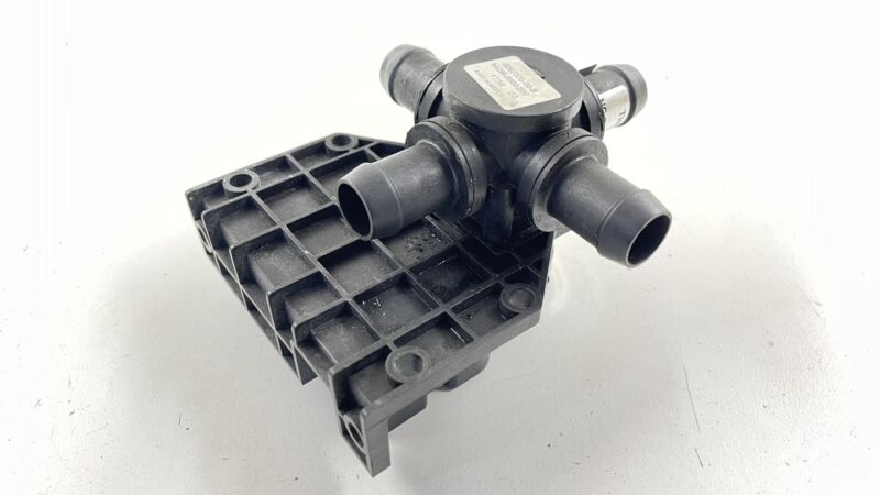 6007370-00-B / 6007370 00 B / 600737000B 17-20 TESLA MODEL S ELECTRIC 4 WAY PORT ACTUATOR VALVE MODULE 6007370-00-B OEM