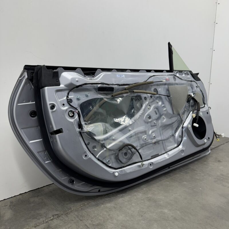 Does not apply 22-25 TOYOTA GR86 SUBARU BRZ DRIVER LEFT DOOR COMPLETE WITH GLASS SILVER OEM