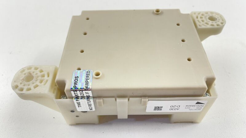 38230-TZ5-A03 / 38230 TZ5 A03 / 38230TZ5A03 17-20 ACURA MDX REAR FUSE RELAY JUNCTION BOX CONTROL MODULE 38230-TZ5-A03 OE