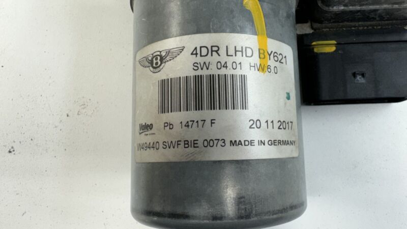 W000025984 13-18 BENTLEY FLYING SPUR GTC GT WINDSHIELD WIPER MOTOR W000025984 OEM