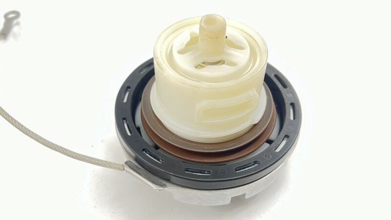 Does Not Apply 07-17 ASTON MARTIN VANTAGE FUEL TANK GAS CAP COVER LID FILLER NECK CAP OEM