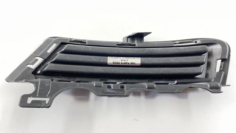 5GM.853.212 / 5GM 853 212 / 5GM853212 15-17 VOLKSWAGEN GOLF RIGHT FRONT BUMPER GRILLE GRILL TRIM 5GM 853 212 OEM