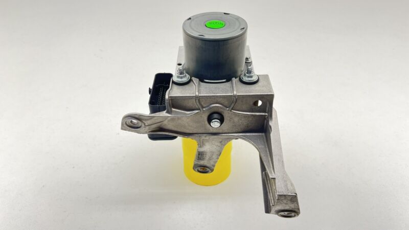 84819601 2021 CHEVROLET CAMARO ZL1 ANTI BRAKE LOCK PUMP MODULE ABS PUMP 84819601 OEM