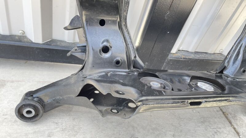 22-23 SUBARU BRZ REAR SUBFRAME CROSSMEMBER CRADLE SUSPENSION CARRIER OEM