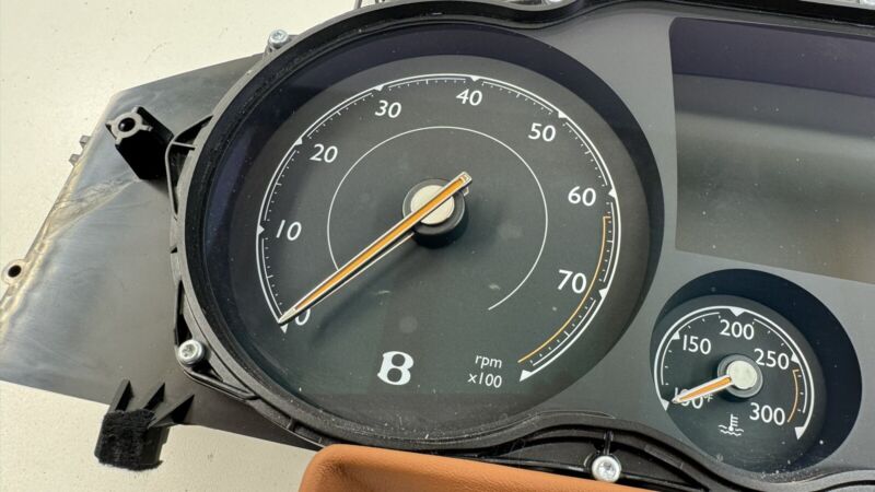 3W0 920 852 B 13-18 BENTLEY FLYING SPUR SPEEDOMETER INSTRUMENT CLUSTER GAUGE 22K MILES OEM