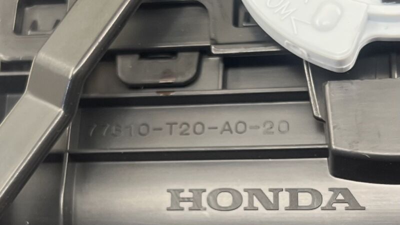 77610-T20-A0-20 / 77610 T20 A0 20 / 77610T20A020 24-25 ACURA INTEGRA TYPE S DRIVER LEFT DASH AC AIR VENT GRILLE W/ COVER