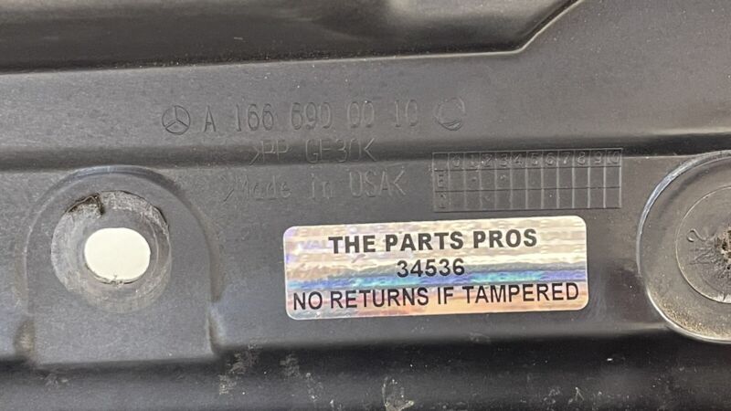 1666900010 / A1666900010 / A 166 690 00 10 0010 13-16 MERCEDES BENZ GL350 X166 DRIVER LEFT SIDE STEP RUNNING BOARD BRACK
