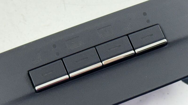 670019547 14-23 MASERATI GHIBLI REAR HEATED SEAT SUNSHADE ROLLER BLIND SWITCH MODULE OEM