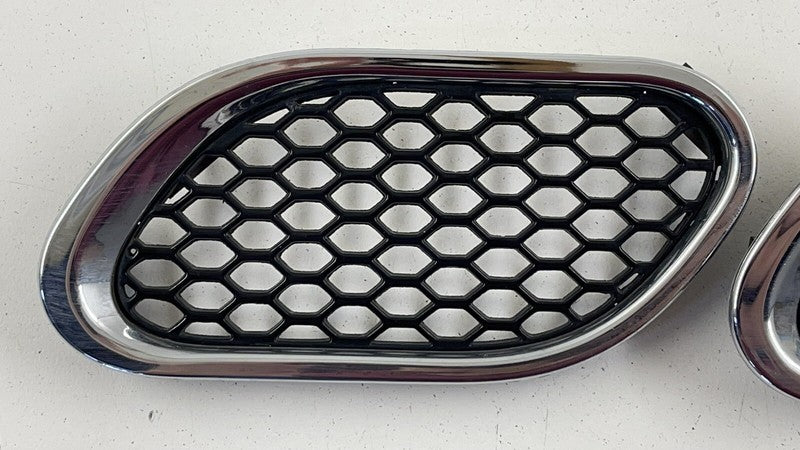 03-12 MASERATI QUATTROPORTE RIGHT FRONT FENDER AIR VENT GRILLE TRIM OEM