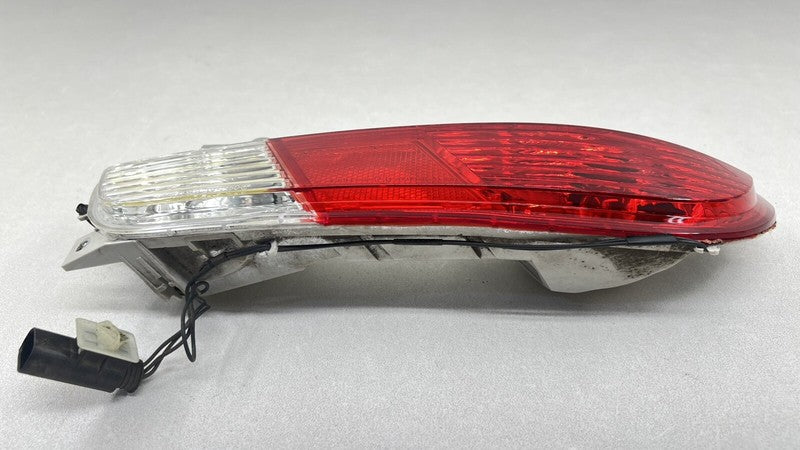 7 841 121 / 7841121 06-10 BMW M6 E63 E64 DRIVER LEFT REAR LOWER BUMPER TAIL LIGHT LAMP 7841121 OEM