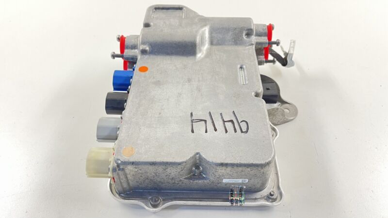 1059891-00-D / 1059891 00 D / 105989100D 17-20 TESLA MODEL S HIGH VOLTAGE DISTRIBUTION JUNCTION BOX 1059891-00-D OEM