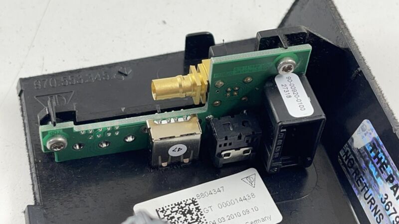 970.553.345.02 / 970 553 345 02 / 97055334502 10-16 PORSCHE PANAMERA 12V POWER OUTLET USB PORT AUXILIARY JACK 9705533450