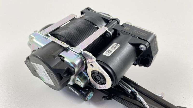 639910400Y 18-22 AUDI A5 S5 PASSENGER RIGHT FRONT SEATBELT SEAT BELT RETRACTOR BLACK OEM