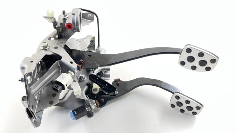 22-23 SUBARU WRX MANUAL TRANSMISSION CLUTCH BRAKE PEDAL ASSEMBLY OEM