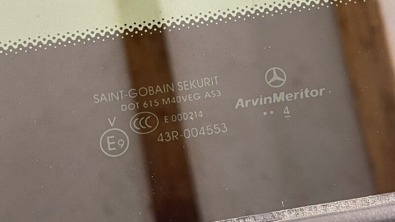43R-004553 / 43R 004553 / 43R004553 13-16 MERCEDES BENZ GL350 X166 FRONT SUNROOF SUN ROOF GLASS 1667800021 OEM