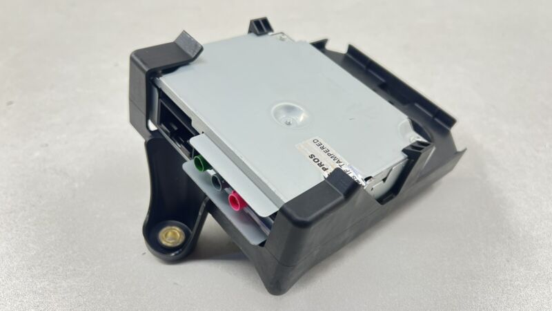 970.618.733.51 / 970 618 733 51 / 97061873351 10-16 PORSCHE PANAMERA REAR VIEW BACK UP CAMERA CONTROL MODULE 97061873351