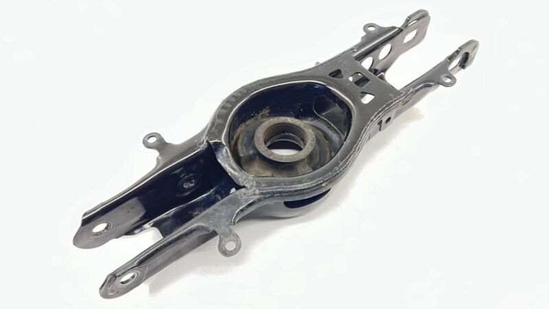 84382226 16-24 CHEVROLET CAMARO ZL1 DRIVER LEFT REAR CONTROL ARM SET OEM