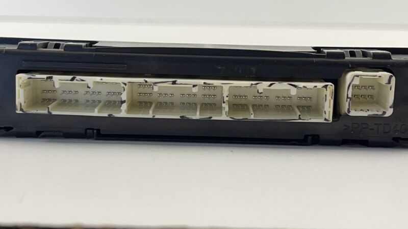 88650-06G10 / 88650 06G10 / 8865006G10 19-22 LEXUS ES300H HVAC AC AIR HEATER CLIMATE CONTROL MODULE 88650-06G10 OEM