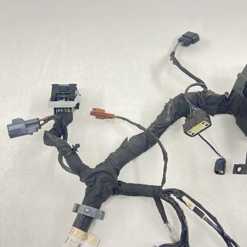 NR3T-14290-HB / NR3T 14290 HB / NR3T14290HB 18-23 FORD MUSTANG GT ENGINE BAY WIRE HARNESS WITH FUSE BOX NR3T-14290-HB OE