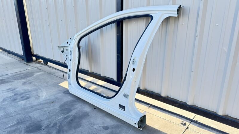Does Not Apply 24-25 SUBARU CROSSTREK LEFT SIDE FRAME CUT A PILLAR B PILLAR DOOR SECTION OEM