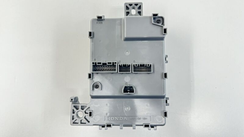 THR-A2 / THR A2 / THRA2 18-23 HONDA ODYSSEY CABIN LEFT CHASSIS DISTRIBUTION FUSE RELAY JUNCTION BOX OEM