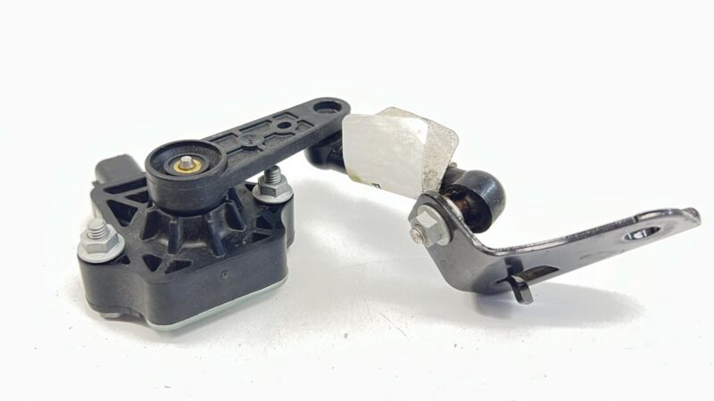 PR3C-5B690-AA / PR3C 5B690 AA / PR3C5B690AA 2024 FORD MUSTANG GT DRIVER LEFT REAR HEADLIGHT HEIGHT LEVEL SENSOR OEM