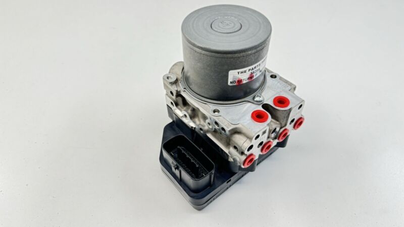 89541-24100 / 89541 24100 / 8954124100 15-16 LEXUS RC F ABS PUMP ANTI BRAKE LOCK PUMP MODULE 89541-24100 OEM