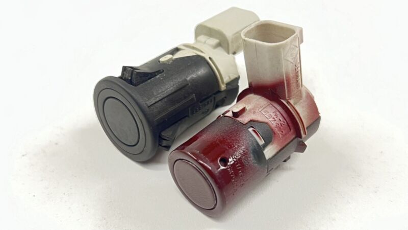 1X43-15K870-AA / 1X43 15K870 AA / 1X4315K870AA 07-17 ASTON MARTIN VANTAGE REAR BUMPER PDC PARKING PARK ASSIST SENSOR PAI