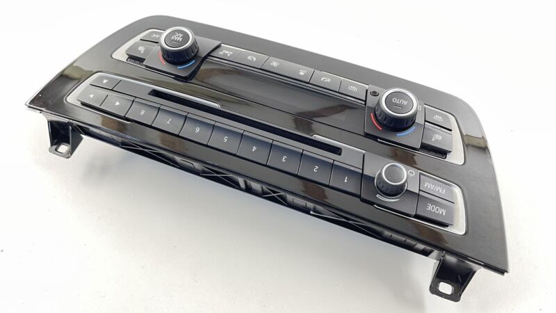 6411 9363546 / 6411 9363546 15-21 BMW M2 M3 M4 AC DUAL ZONE CLIMATE CONTROL CD CHANGER PLAYER CONTROL OEM