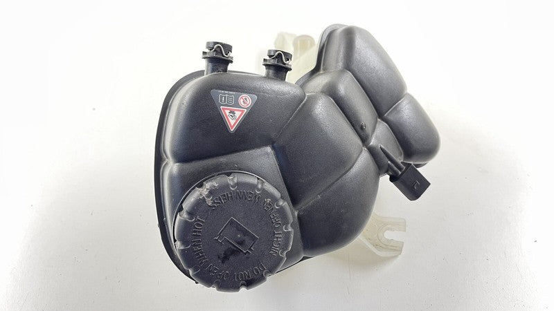 2215000349 / A2215000349 / A 221 500 03 49 0349 07-13 MERCEDES BENZ S550 W221 COOLANT RESERVOIR OVERFLOW EXPANSION BOTTL
