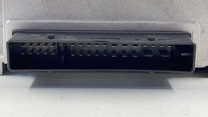 1004833-10-A / 1004833 10 A / 100483310A 17-20 TESLA MODEL S AMPLIFIER AMP AUDIO SOUND 1004833-10-A OEM