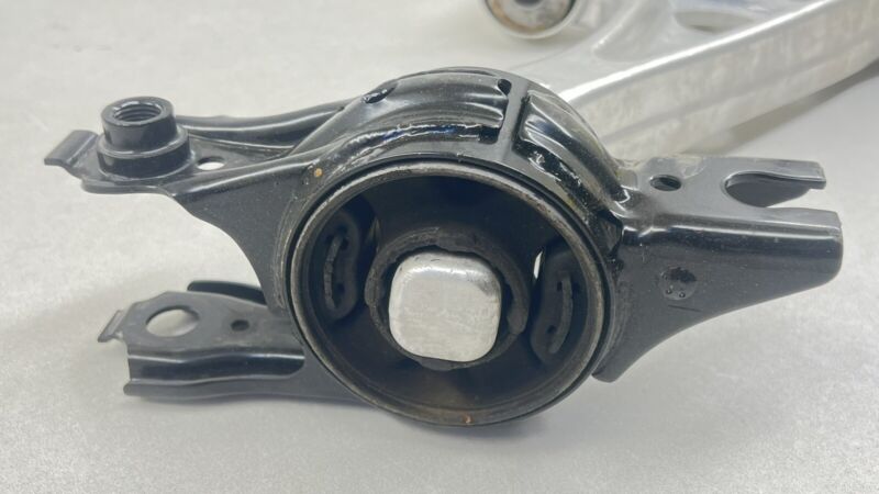 Does Not Apply 24-25 ACURA INTEGRA TYPE S PASSENGER RIGHT FRONT LOWER CONTROL ARM OEM