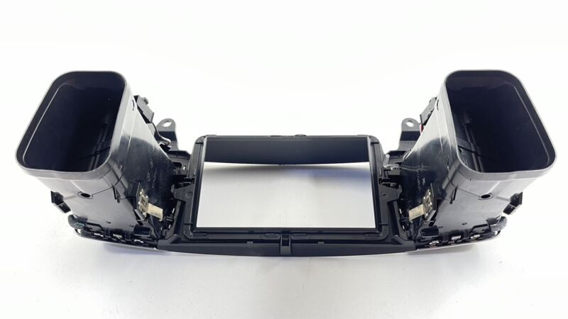 1668300854 / A1668300854 / A 166 830 08 54 0854 13-16 MERCEDES BENZ GL350 X166 FRONT CENTER DASH AIR VENT GRILLE TRIM PA