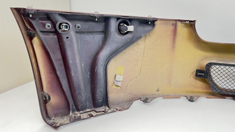 6G33-17D957 / 6G33 17D957 / 6G3317D957 07-10 ASTON MARTIN VANTAGE FRONT BUMPER COVER COMPLETE WITH GRILL MERLOT RED OEM