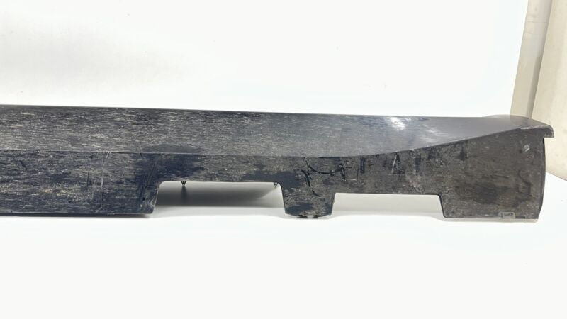 8470 1044 / 84701044 16-24 CHEVROLET CAMARO ZL1 1LE RIGHT SIDE SKIRT ROCKER PANEL COVER TRIM OEM