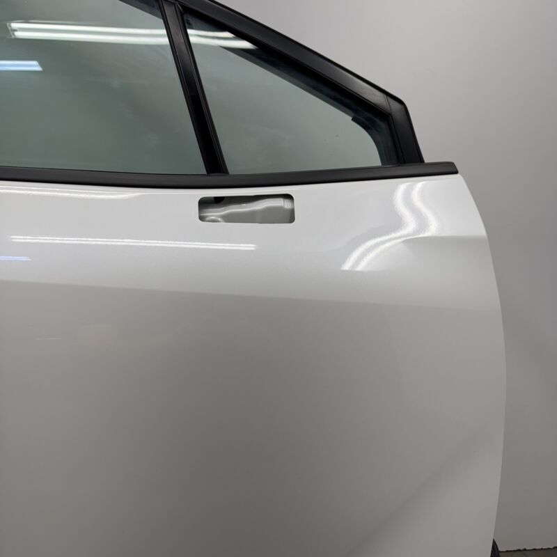 Does not apply 24-25 SUBARU CROSSTREK PASSENGER RIGHT FRONT DOOR SHELL COMPLETE WHITE OEM