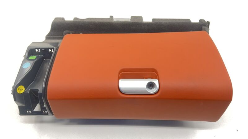 997.552.204.06 / 997 552 204 06 / 99755220406 05-08 PORSCHE BOXSTER CAYMAN 987 GLOVE BOX STORAGE COMPARTMENT TERRACOTTA