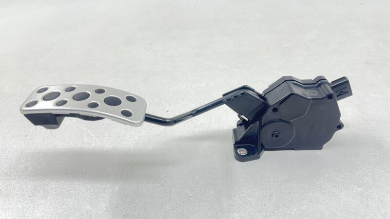 36010CA111 22-25 TOYOTA GR86 PREMIUM GAS PEDAL THROTTLE ACCELERATOR 36010CA111 OEM