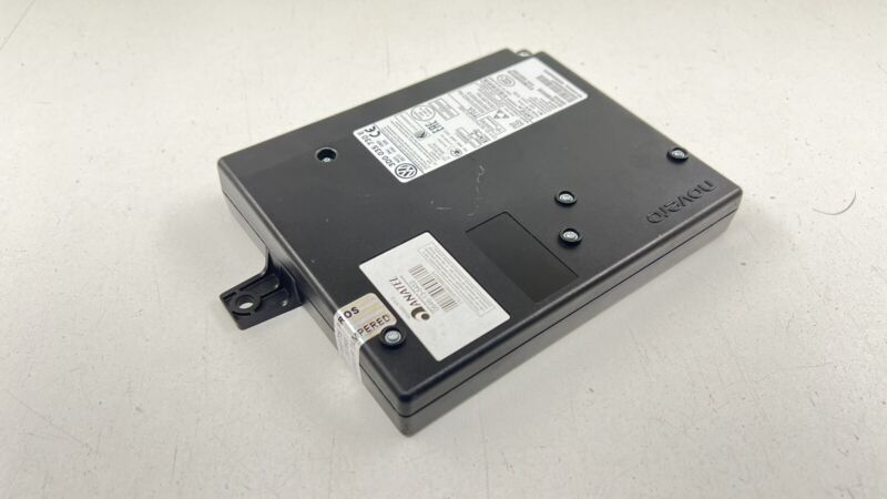3D0 035 730 E / 3D0035730E 13-18 BENTLEY FLYING SPUR TELEPHONE BLUETOOTH INTERFACE CONTROL MODULE UNIT OEM