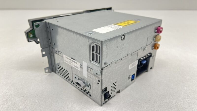9 222 876 / 9222876 09-10 BMW M6 E63 E64 NAVIGATION RADIO CD MULTIMEDIA HEAD UNIT 9222876 OEM