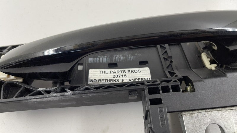 2047601034 / A2047601034 / A 204 760 10 34 1034 08-14 MERCEDES W204 W212 C E CLASS DRIVER LEFT REAR DOOR HANDLE BLACK OE