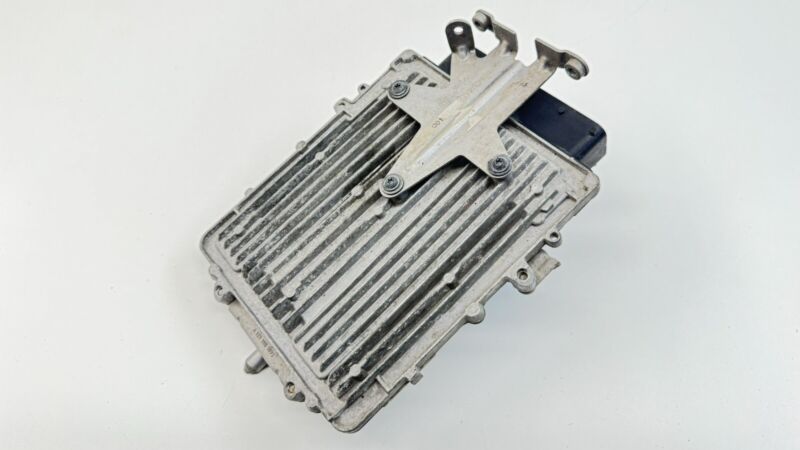 1779000300 / A1779000300 / A 177 900 03 00 0300 15-21 MERCEDES C63S AMG W205 MOTOR ENGINE CONTROL MODULE ECU 1779000300
