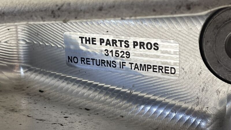 11B0080CP 15-17 MCLAREN 650S PASSENGER RIGHT REAR LOWER CONTROL ARM 11B0080CP OEM
