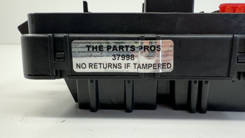 22-23 CADILLAC CT4 V BLACKWING CABIN FUSE RELAY JUNCTION BOX 84932405 OEM