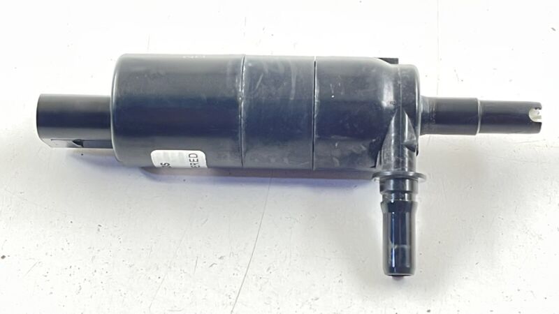 3323525 12-19 BMW M6 FRONT HEADLIGHT HEAD LIGHT LAMP WASHER PUMP 7217792 OEM