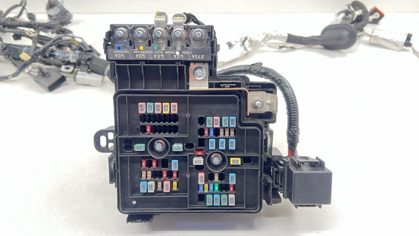 PR3T-14290 / PR3T 14290 / PR3T14290 2024 FORD MUSTANG GT ENGINE BAY WIRE HARNESS CABLE W/ FUSE BOX PR3T-14290-PE OEM