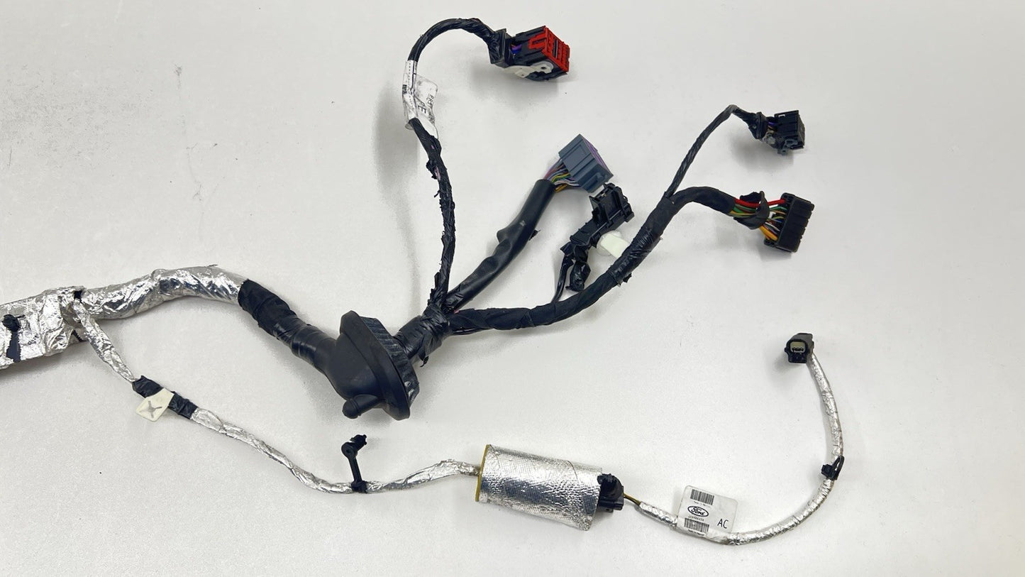 PR3T-14290 / PR3T 14290 / PR3T14290 2024 FORD MUSTANG GT ENGINE BAY WIRE HARNESS CABLE W/ FUSE BOX PR3T-14290-PE OEM