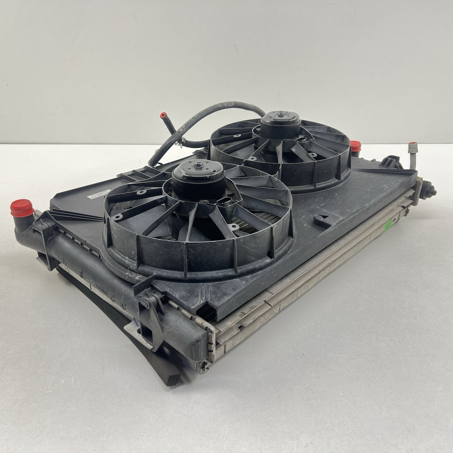 52470605 01-04 CHEVROLET CORVETTE C5 Z06 MANUAL RADIATOR CONDENSER FAN ASSEMBLY OEM