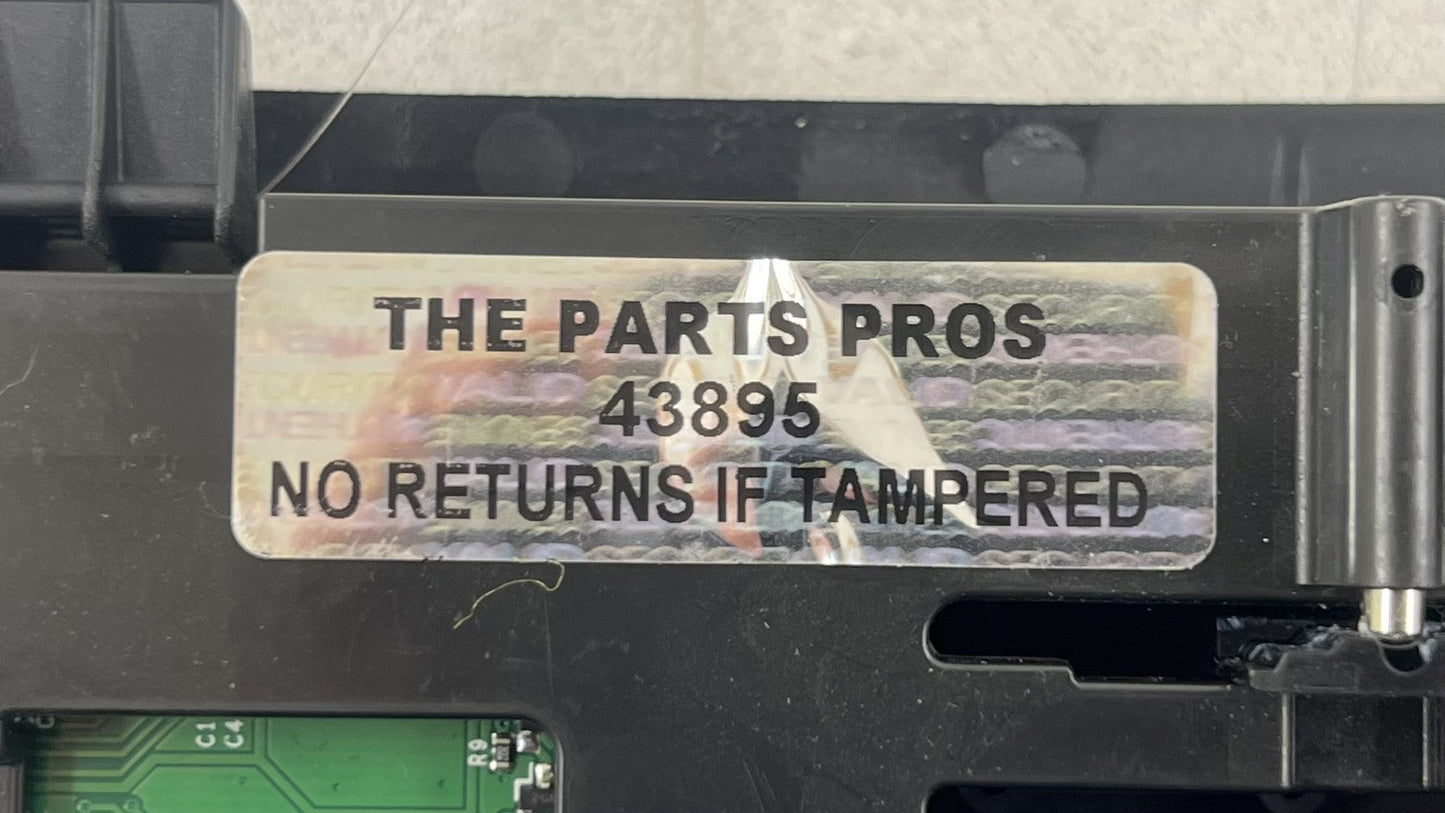 PR3B-C519A58-AAAW / PR3B C519A58 AAAW / PR3BC519A58AAAW 24-25 FORD MUSTANG GT FRONT OVERHEAD CONSOLE DOME READING LIGHT